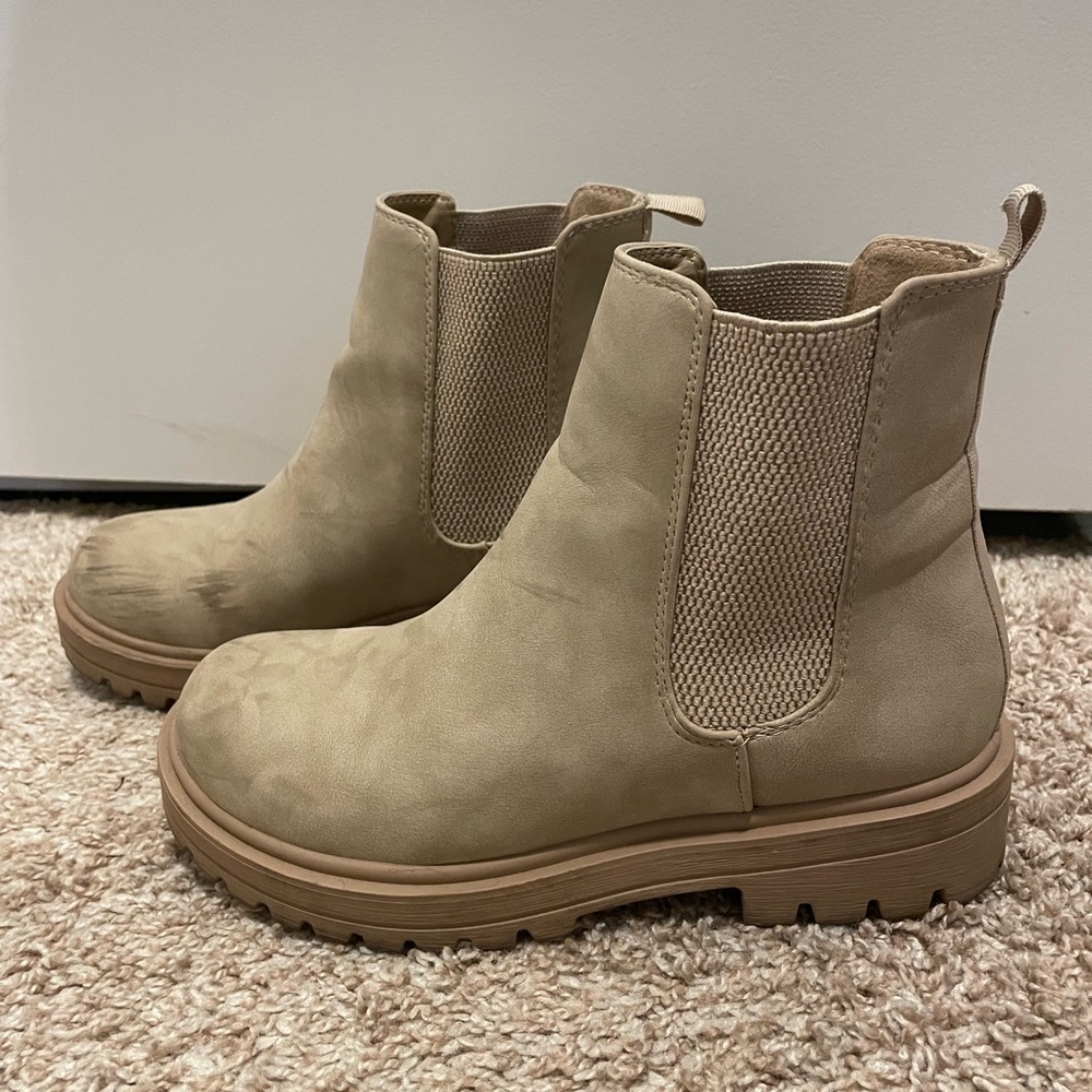 Chelsea Boots